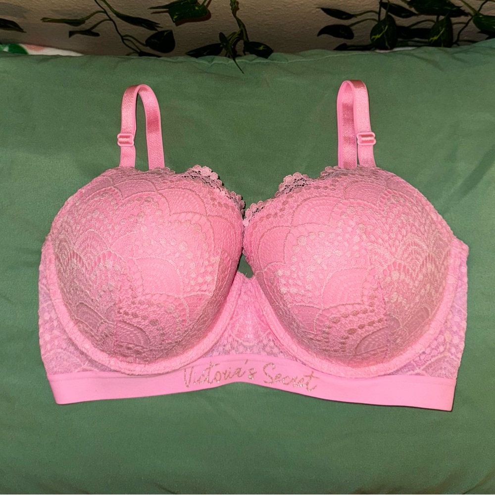 Victoria’s Secret Bombshell Bra 36DD